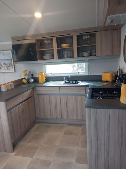 Nadia's Smart Tv & Wi-fi Holiday home